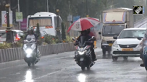 Heavy rains lash several parts of Mumbai