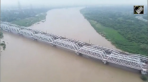 Yamuna river flows near danger mark in Delhi