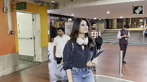 Palak Tiwari slays the airport look!