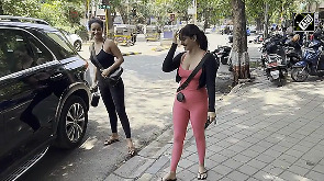 Neha Sharma looks smokin' hot! 