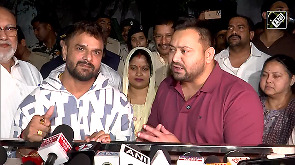 Bhojpuri singer Khesari Lal Yadav and his wife join RJD