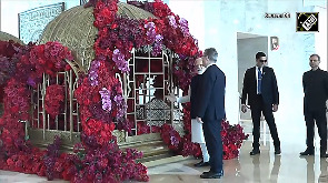 PM Modi, UK PM Starmer visit Jio Art & Craft Centre in Mumbai