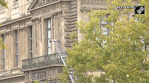 Louvre Museum Robbery: Police swing into action, investigate scene