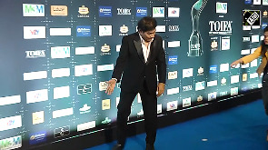 Comedian Johny Lever graces the blue carpet of TOIFA Awards