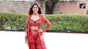 Param Sundari Alert: Mrunal sets hearts racing!