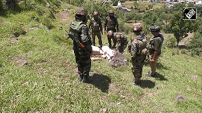 Army destroys Live Pakistani Shells in India-Pak border area