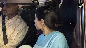 Khushi Kapoor's Heartwarming Gesture Wins Hearts!