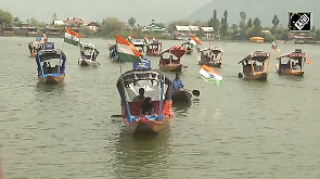 Tiranga Shikara Rally held at Dal Lake ahead of I-Day