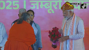 PM Modi pays floral tribute to Ahilyabai Holkar in Bhopal