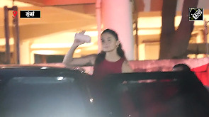 Alia Bhatt spotted outside Sanjay Leela Bhansali's office