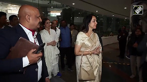 Unforgettable Moments from Dharmendra's Prayer Meet: Family in Tears