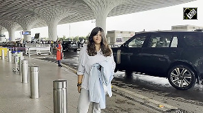 Ekta Kapoor stuns fans with glamorous look at Mumbai Airport