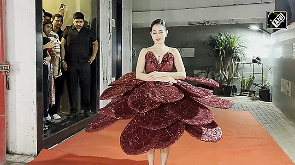 Uorfi Javed creates her own 'Cannes' red carpet moment in Bandra