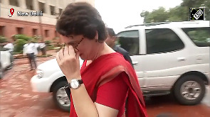 When Manish Tewari, Priyanka Gandhi crossed paths in Parliament