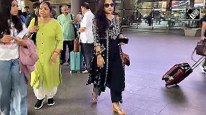 Spotted: Vidya Balan at the airport 