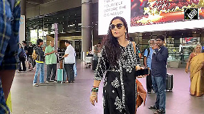 Spotted: Vidya Balan at the airport 