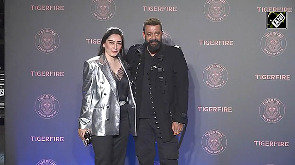 Sanjay Dutt poses for the paps with wife Maanayata Dutt