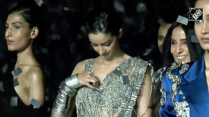 LFW: Ananya Panday slays runway in stunning metallic look