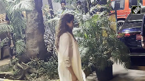 Janhvi looks visibly emotional as she attends her grandmother's funeral