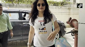 Zareen Khan spotted outside gym in Mumbai