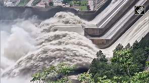 Reasi admin issues alert as Chenab water level rises; Salal dam gates opened