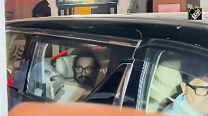 Aamir Khan, Gauri Spratt make a public appearance together in Mumbai