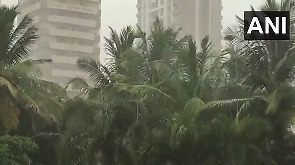 Thane receives heavy rain