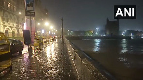 Heavy rains in Mumbai: Visuals from CST, Gateway of India