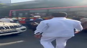 Watch: Maharashtra Dy CM Shinde stops convoy, helps injured biker