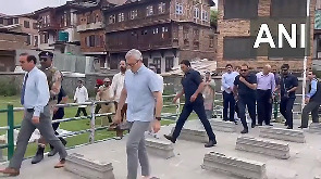 Martyrs' Day row: CM Omar scales boundary wall to offer prayers- Watch