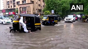 Mumbai on Red Alert as Heavy Rainfall Triggers Flood and Traffic Chaos