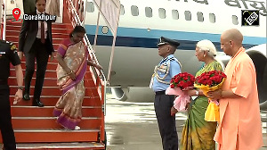 CM Yogi welcomes President Murmu at Gorakhpur Airport