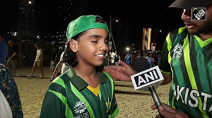 WATCH Pakistani fans first reaction after India emerge victorious in Asia cup match