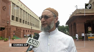 'SADAKCHAAP AADMI': Owaisi bashes Munir over Nuclear threat