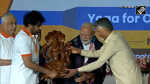 CM N Chandrababu Naidu felicitates PM Modi in Visakhapatnam