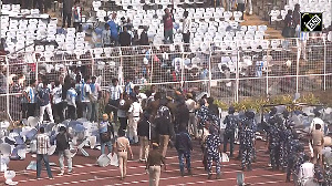 Messi Event: Stadium vandalised, Police launch Lathi Charge, High Voltage drama at Salt Lake Stadium