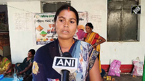 Chhattisgarh: Self-Help group women make eco-friendly herbal colours for Holi