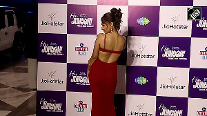 Anushka Sen looks hot in a red backless bodycon dress