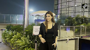Kriti Sanon Melts Hearts with Her Sweet Airport Gesture