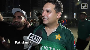 Watch! Fans in green jersey left red faced as India defeat Pakistan in Asia Cup 2025 final