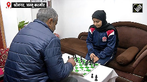 Meet Kashmir's chess champion Minha Ayaz