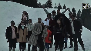 Guldanda Meadow in J-K attracts huge influx of tourists after snow clearance