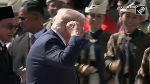 Trump's 'iconic' dance moves steal the show during Malaysian welcome ceremony