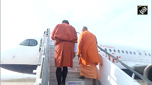 King of Bhutan accompanied by Yogi, leave for Prayagraj 