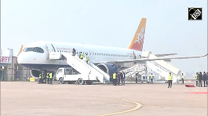 King of Bhutan accompanied by Yogi, leave for Prayagraj 