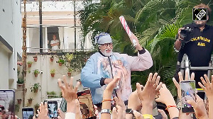 Jalsa moments: Big B's kind gesture 