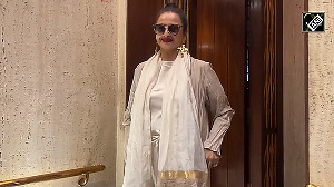 Rekha still looks incredibly young!