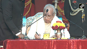 Arif Mohammad Khan takes oath as Bihar Governor