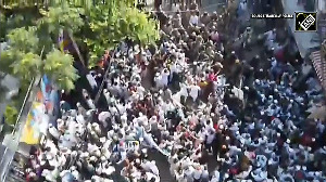 Bareilly Police Releases Shocking Lathi-Charge Footage Amid Violent Stone Pelting