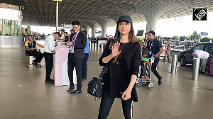 Aditi Rao Hydari looks stunning in all black!